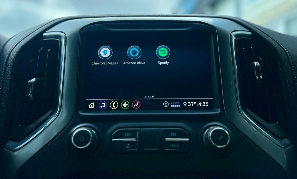 2020 Chevrolet Silverado 1500 LT - 22985404 - 24