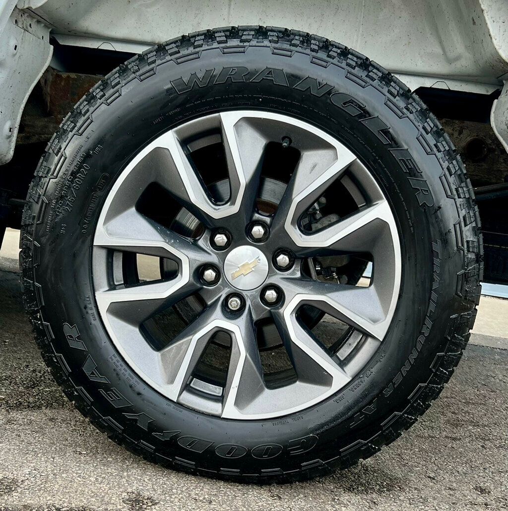 2020 Chevrolet Silverado 1500 LT - 22985404 - 28