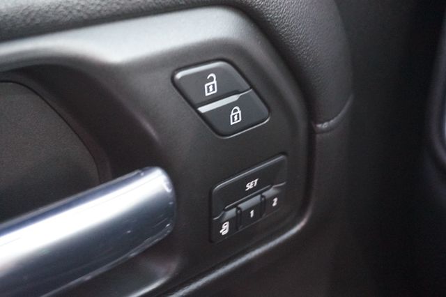 2020 Chevrolet Silverado 1500 LTZ, 4X4, RUNNING BOARDS, LIFTED, TONNEAU BED COVER - 22941724 - 24