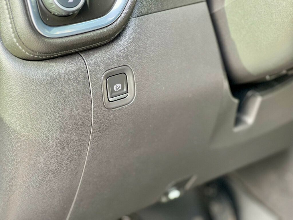 2020 Chevrolet Silverado 1500 RST - 22985723 - 16