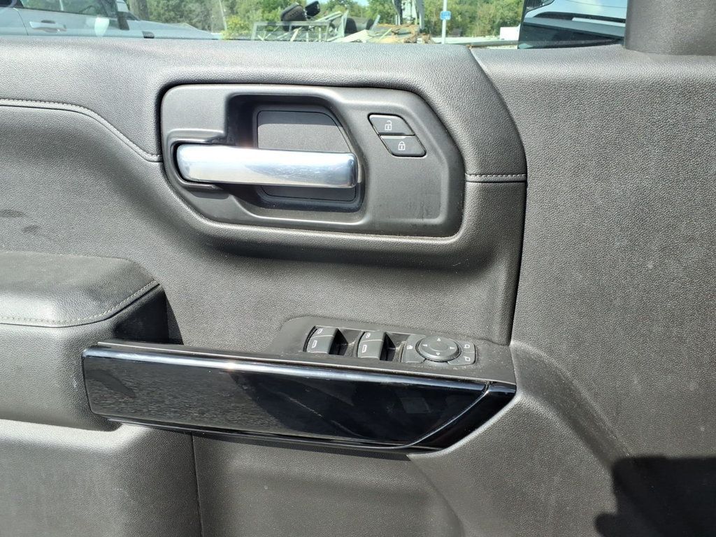 2020 Chevrolet Silverado 1500 RST Pickup 4D 5 3/4 ft - 23084329 - 13