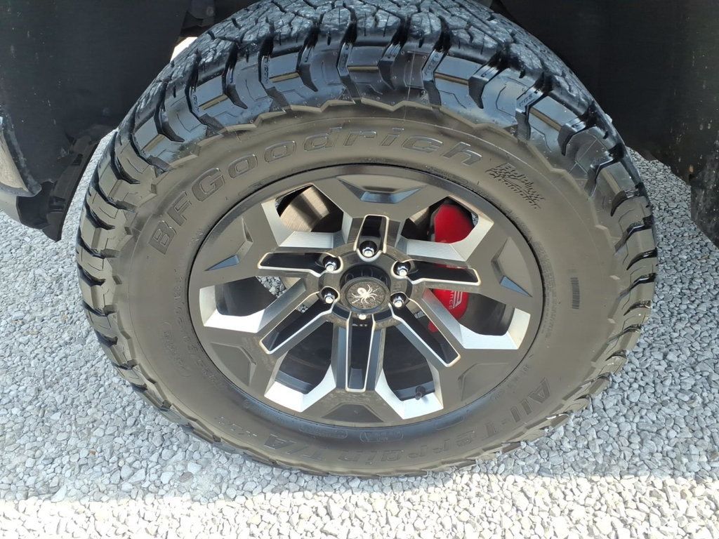 2020 Chevrolet Silverado 1500 RST Pickup 4D 5 3/4 ft - 23084329 - 4