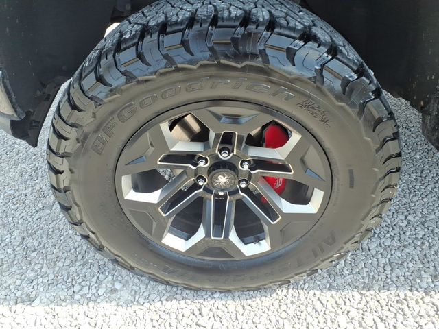 2020 Chevrolet Silverado 1500 RST Pickup 4D 5 3/4 ft - 23084329 - 4