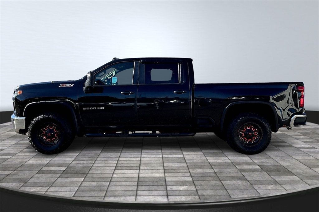 2020 Chevrolet Silverado 2500HD LT photo 4