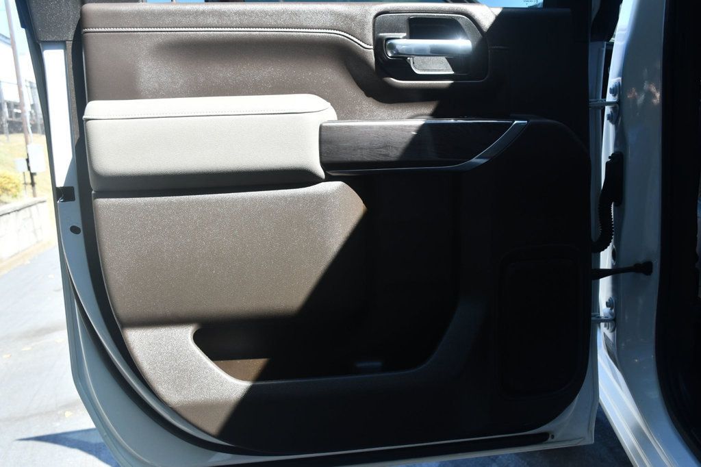 Chevrolet Silverado photo 18