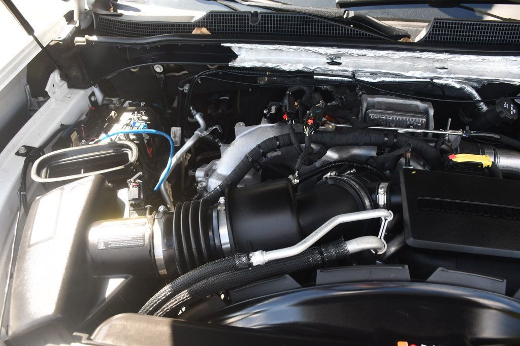 Chevrolet Silverado photo 27