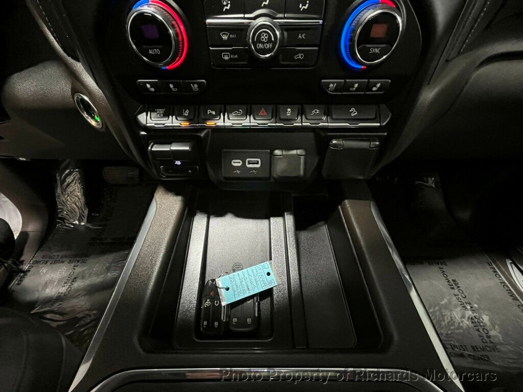 2020 Chevrolet Silverado 2500HD 4WD Crew Cab 159" LTZ - 22925939 - 33