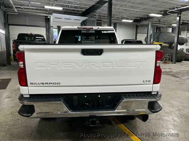 2020 Chevrolet Silverado 2500HD 4WD Crew Cab 159" LTZ - 22925939 - 3