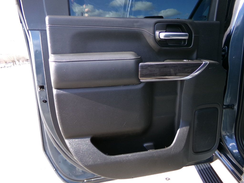 2020 Chevrolet Silverado 2500HD 4WD Crew Cab 159" LTZ - 22969129 - 17