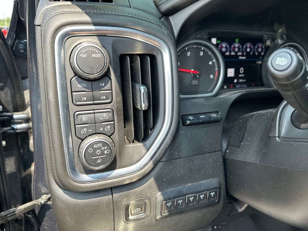 2020 Chevrolet Silverado 2500HD LTZ Premium Z71 Black Widow - 23064850 - 28