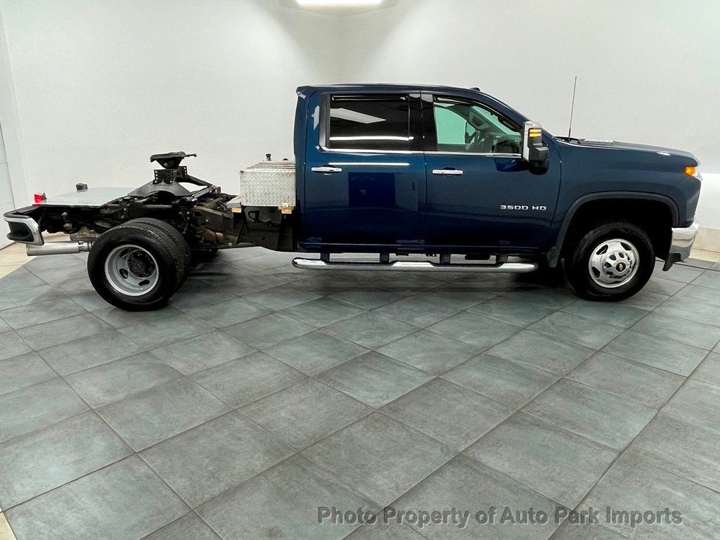 2020 Chevrolet Silverado 3500HD 4WD Crew Cab 172" LTZ - 21551840 - 9