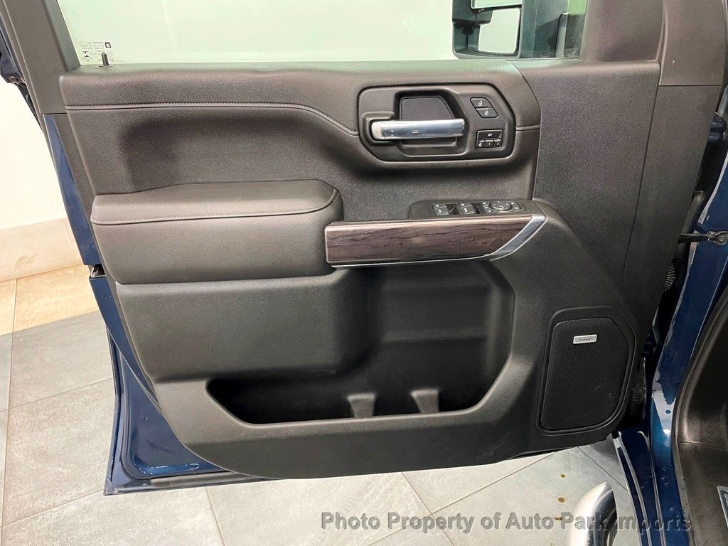 2020 Chevrolet Silverado 3500HD 4WD Crew Cab 172" LTZ - 21551840 - 37