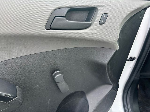 2020 Chevrolet Sonic 4d Hatchback LT w/1FL - 22792516 - 9