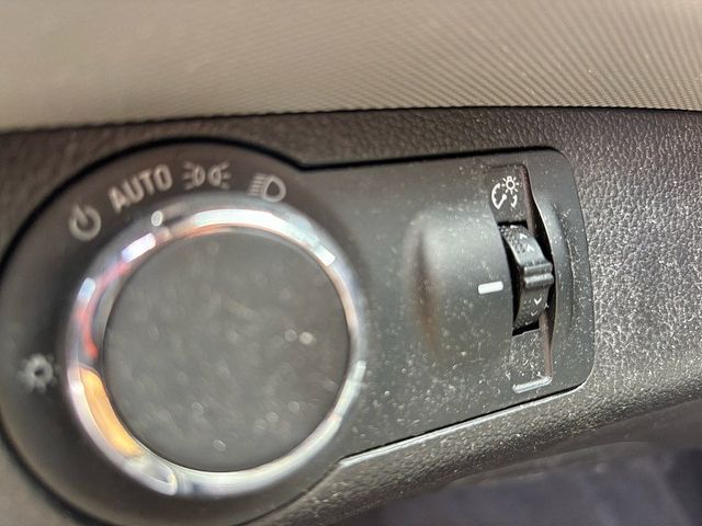 2020 Chevrolet Sonic 4d Hatchback LT w/1FL - 22792516 - 10