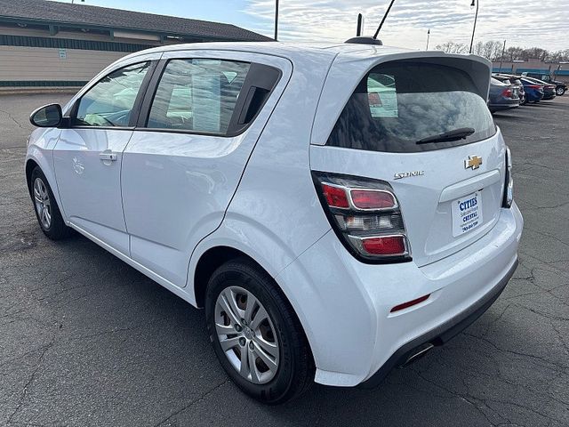 2020 Chevrolet Sonic 4d Hatchback LT w/1FL - 22792516 - 4