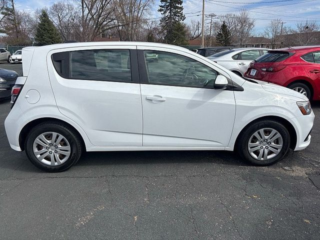 2020 Chevrolet Sonic 4d Hatchback LT w/1FL - 22792516 - 7