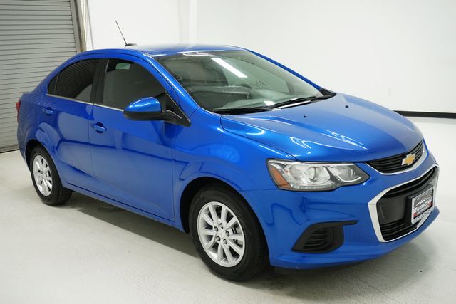 2020 Chevrolet Sonic 4dr Sedan LT - 22935418 - 2