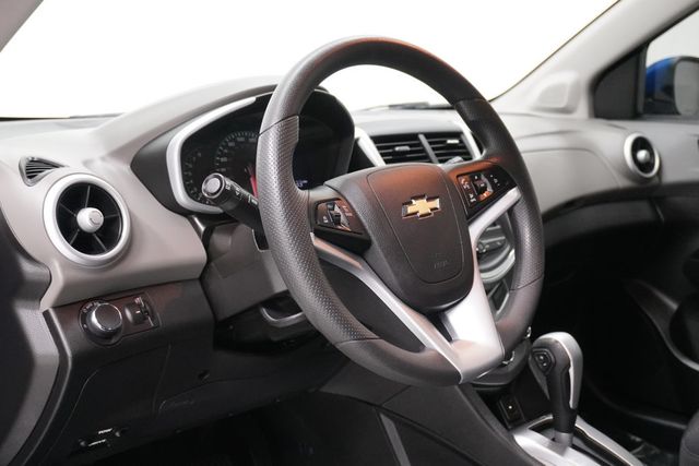 2020 Chevrolet Sonic 4dr Sedan LT - 22935418 - 8