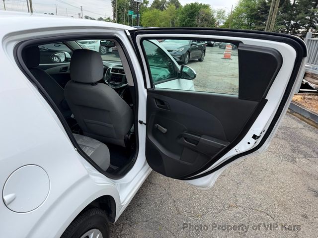 2020 Chevrolet Sonic 5dr Hatchback LT w/1SD - 23019767 - 10