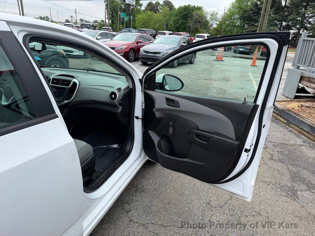 2020 Chevrolet Sonic 5dr Hatchback LT w/1SD - 23019767 - 11