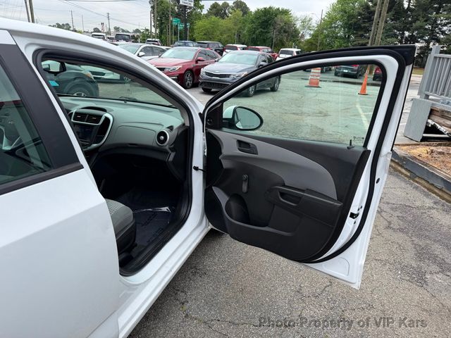 2020 Chevrolet Sonic 5dr Hatchback LT w/1SD - 23019767 - 11