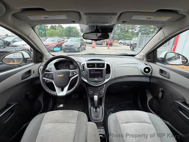 2020 Chevrolet Sonic 5dr Hatchback LT w/1SD - 23019767 - 12