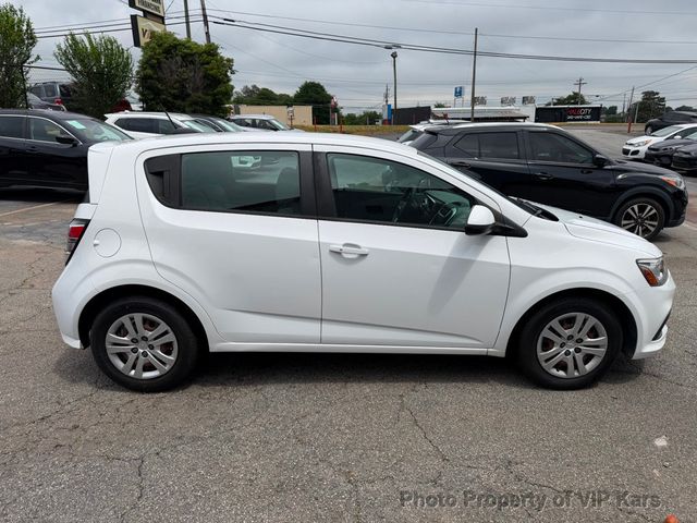 2020 Chevrolet Sonic 5dr Hatchback LT w/1SD - 23019767 - 3