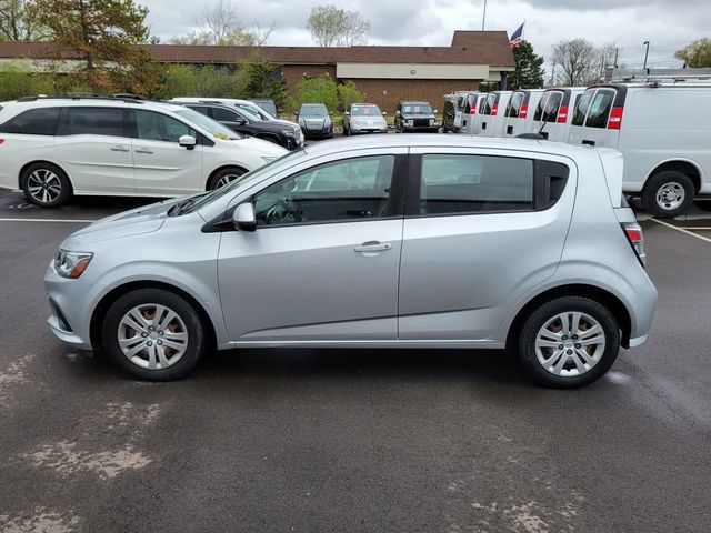 2020 Chevrolet Sonic LT Hatchback 4D - 23032406 - 5