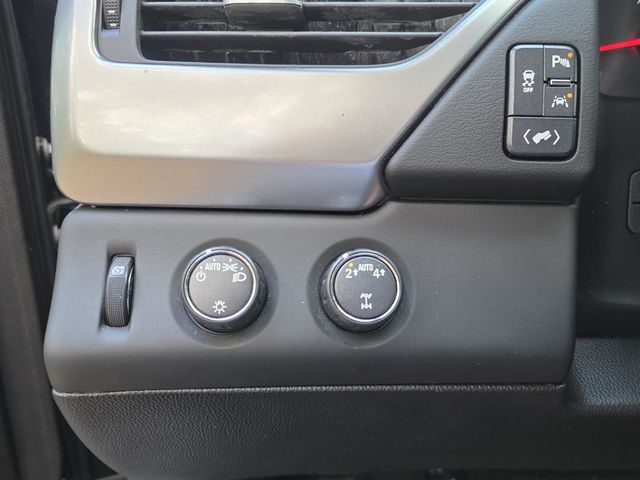 2020 Chevrolet Suburban 4WD 4dr 1500 LT - 22997359 - 21