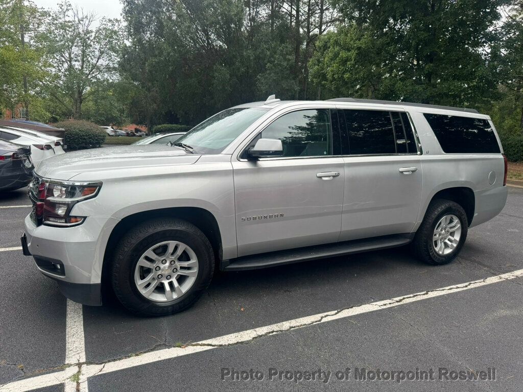 2020 Chevrolet Suburban LT photo 3