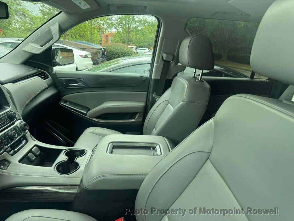 2020 Chevrolet Suburban LT photo 4