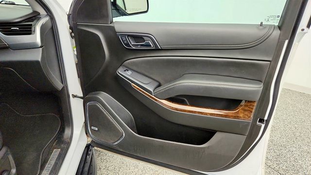 2020 Chevrolet Suburban 4WD 4dr LT w/ Chevrolet Infotainment Navigation - 23034690 - 26