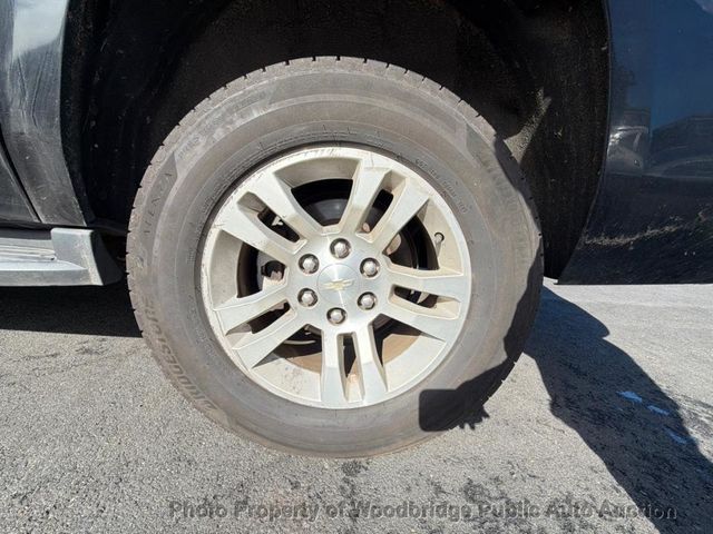 2020 Chevrolet Suburban LT - 23097129 - 15