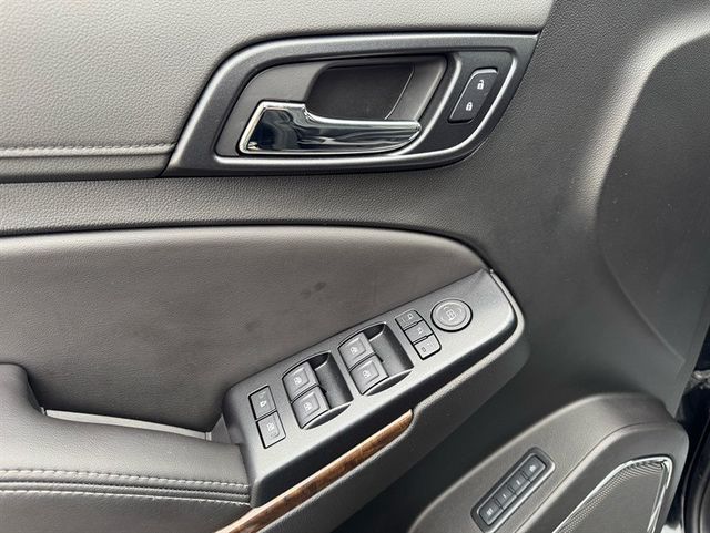 2020 Chevrolet Suburban LT 4WD - 22946756 - 12