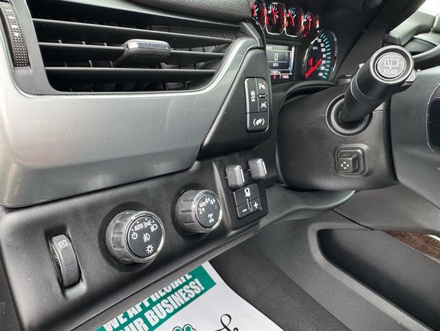 2020 Chevrolet Suburban LT 4WD - 22946756 - 14