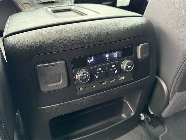 2020 Chevrolet Suburban LT 4WD - 22946756 - 25