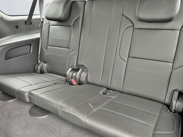 2020 Chevrolet Suburban LT 4WD - 22946756 - 26