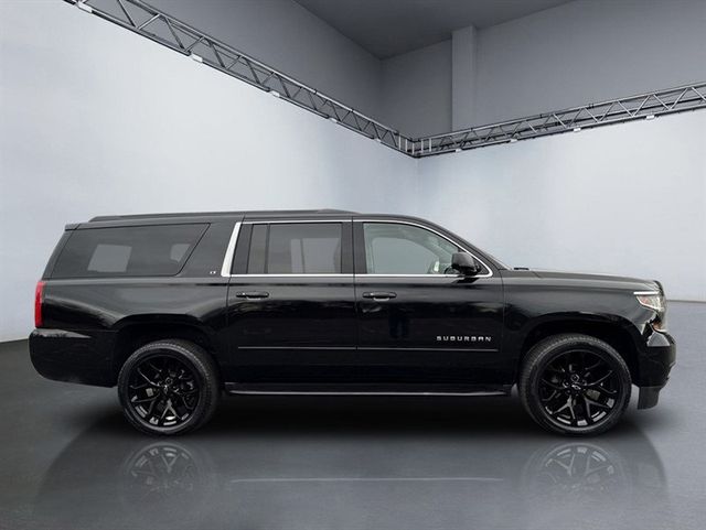 2020 Chevrolet Suburban LT 4WD - 22946756 - 2