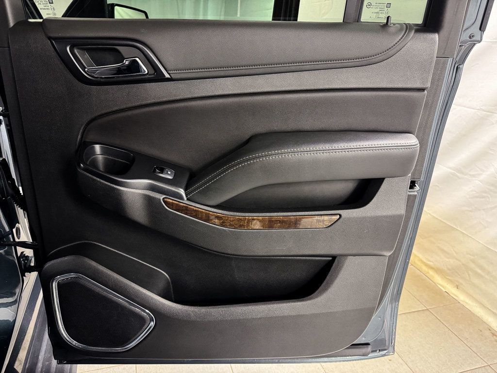 2020 Chevrolet Suburban LT 4WD - 22941685 - 16