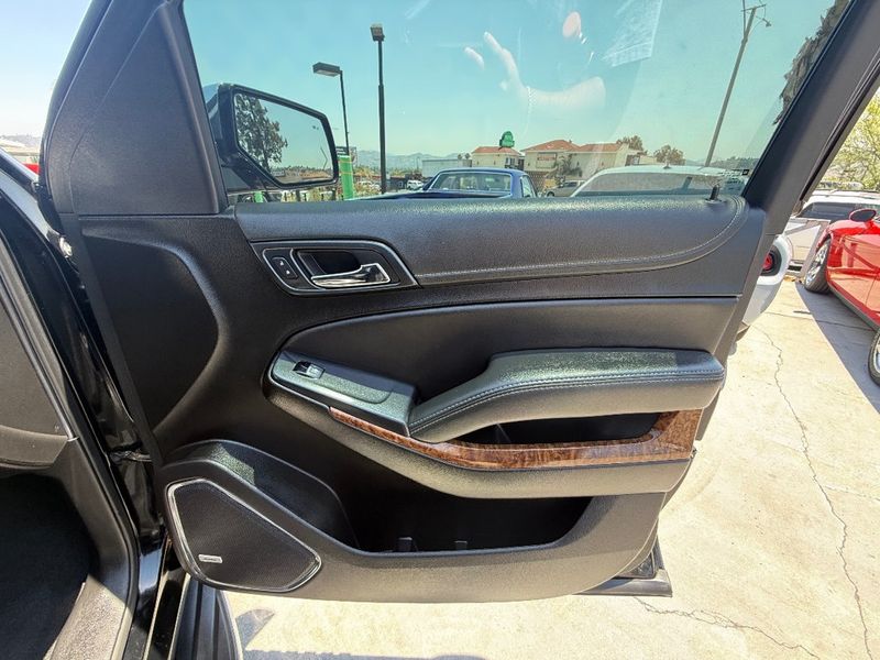 2020 Chevrolet Suburban Premier - 22886555 - 14
