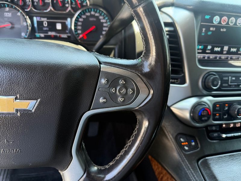 2020 Chevrolet Suburban Premier - 22886555 - 23