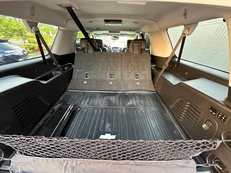 2020 Chevrolet Suburban Premier 4x4 4dr SUV - 22884311 - 9