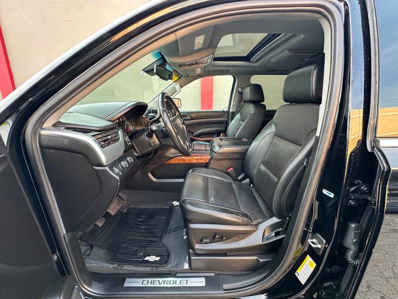 2020 Chevrolet Suburban Premier 4x4 4dr SUV - 22884311 - 19