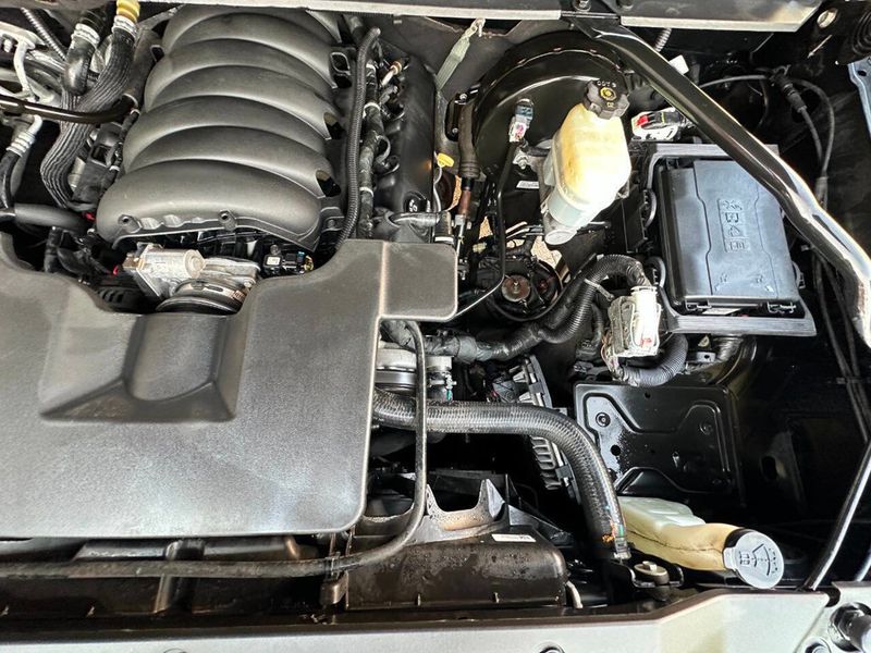 2020 Chevrolet Suburban Premier 4x4 4dr SUV - 22884311 - 32
