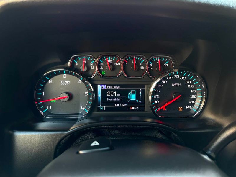 2020 Chevrolet Suburban Premier 4x4 4dr SUV - 22884311 - 53