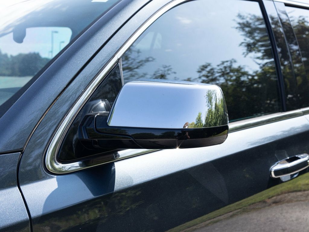 2020 Chevrolet Tahoe PREMIER 4WD  - 22913356 - 19