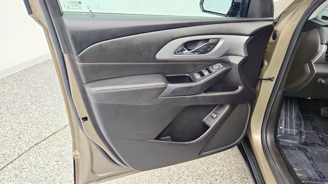 2020 Chevrolet Traverse AWD 4dr 1LT Cloth w/ Tri-Zone Climate Control & Seating for 8 - 22998936 - 9