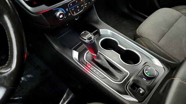 2020 Chevrolet Traverse AWD 4dr 1LT Cloth w/ Tri-Zone Climate Control & Seating for 8 - 22998936 - 15