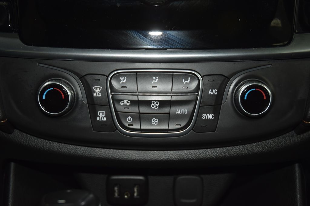 2020 Chevrolet Traverse AWD 4dr LS w/1LS - 23012085 - 29