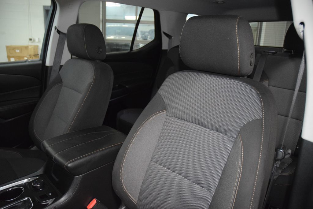 2020 Chevrolet Traverse AWD 4dr LT Cloth w/1LT - 23068968 - 42